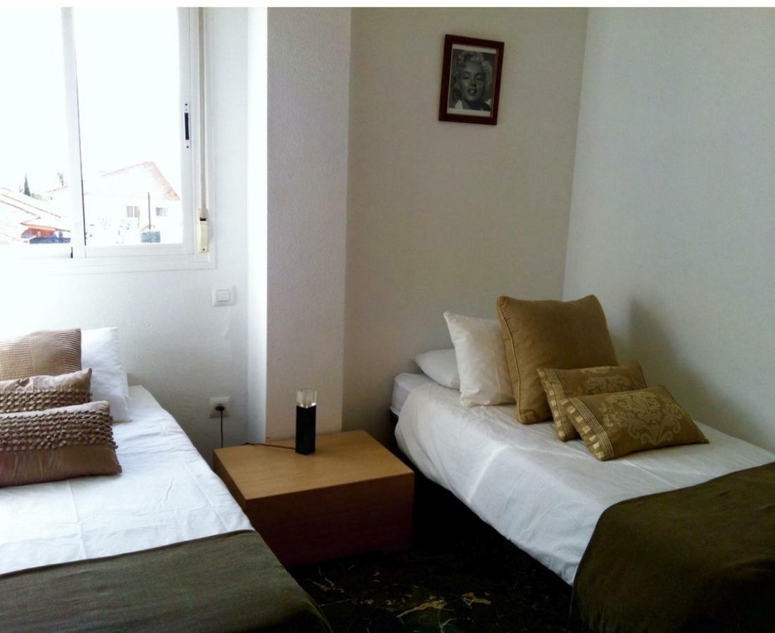 Penthouse With Private Roof Terrace And Jacuzzi Daire Fuengirola Dış mekan fotoğraf